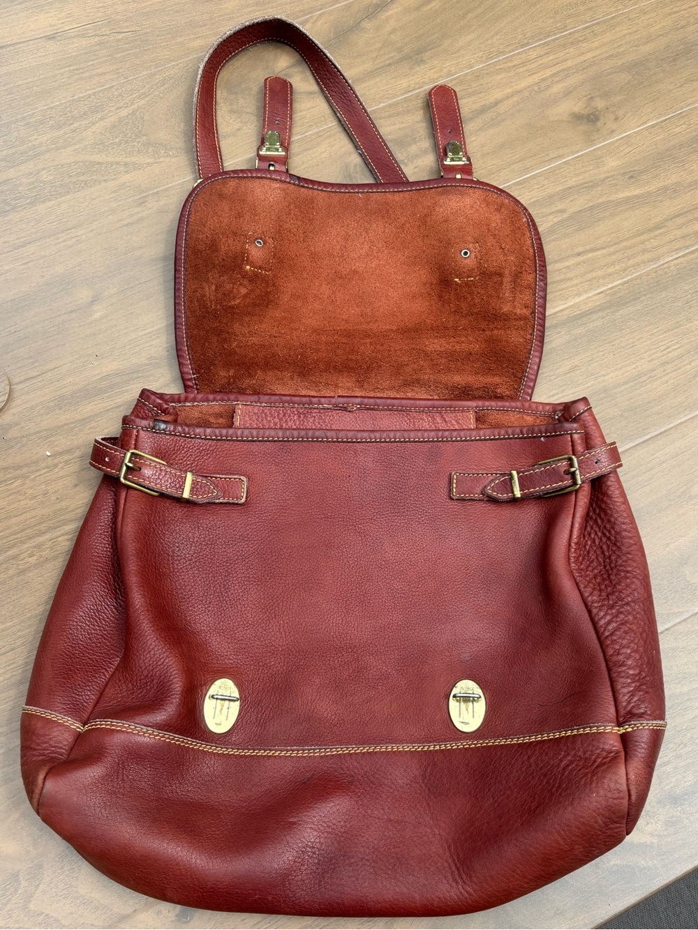 Vintage Roots Genuine Leather Satchel Shoulder Bag in Brick Red - Picture 5 of 8